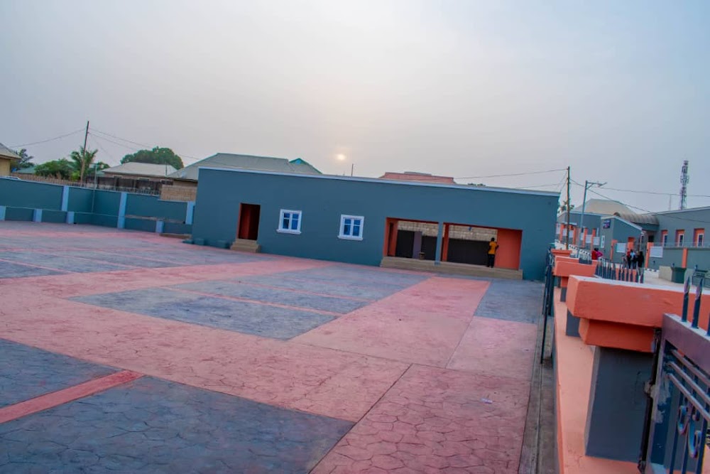 HALIMA ROYAL HALL photo 4